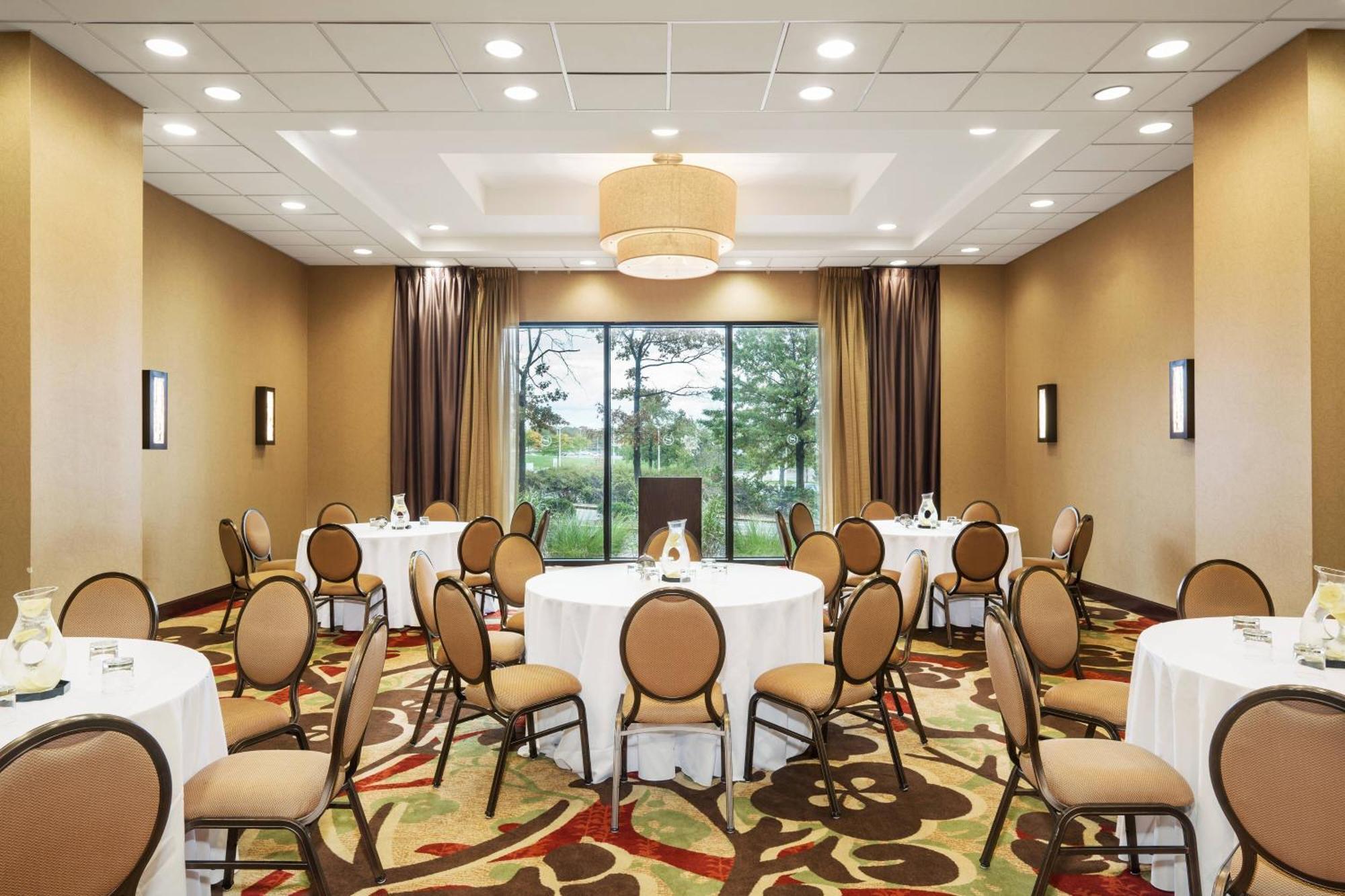 Sheraton Edison Luaran gambar
